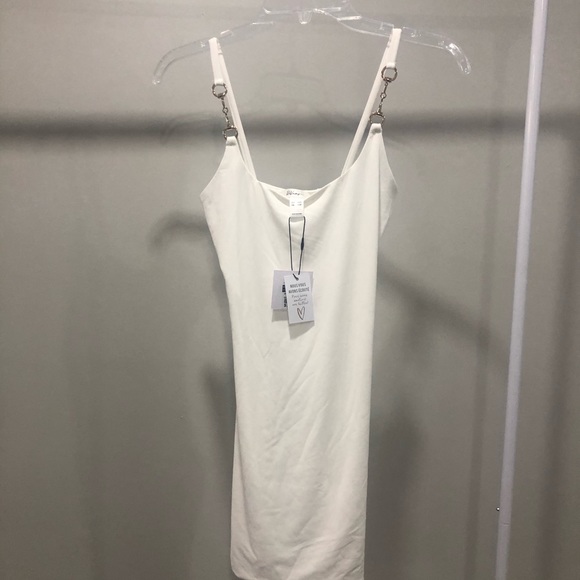 White dress summer bodycon - Picture 3 of 4